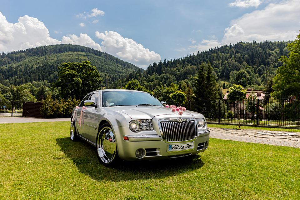 auto do ślubu Chrysler 300C